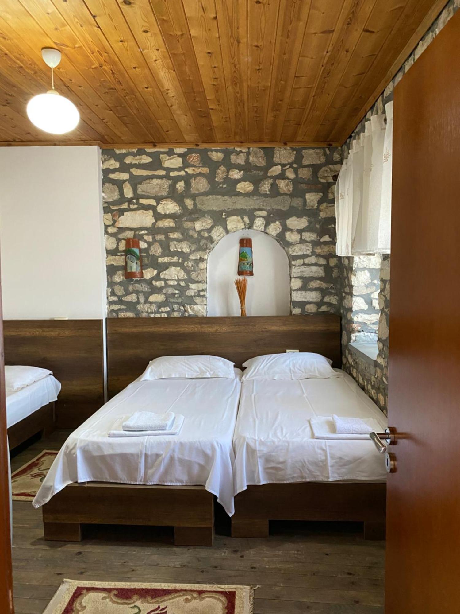 בראט Aria Baci Guest House מראה חיצוני תמונה