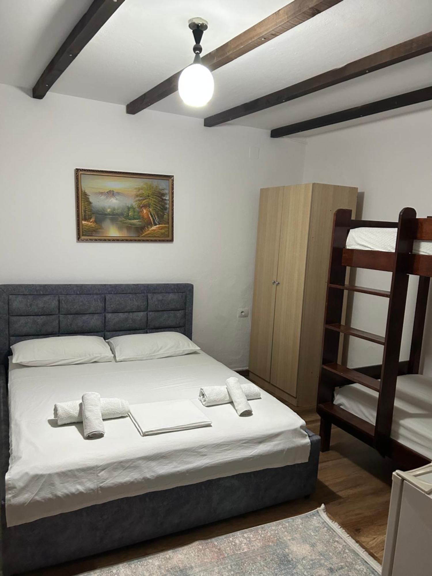בראט Aria Baci Guest House מראה חיצוני תמונה